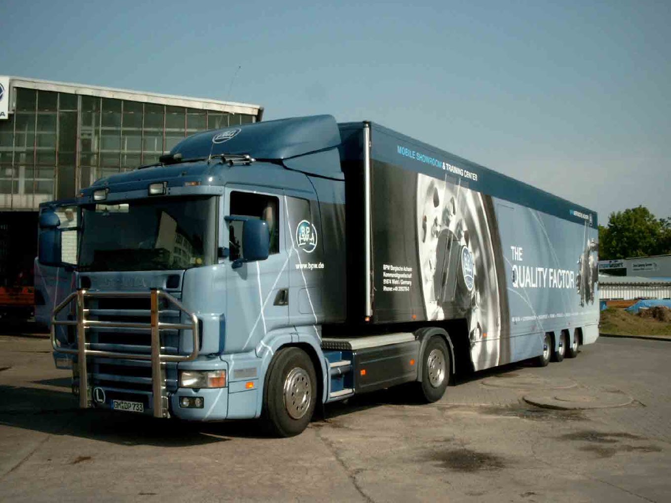 Scania Zugmaschine mit BPW Trailer bei FNC